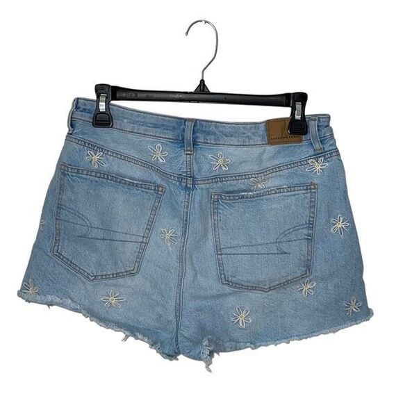 American Eagle Womens Embroidered Frayed Hem‎ Cutoff Mom Jean Shorts Blue Size 8 - Picture 3 of 6